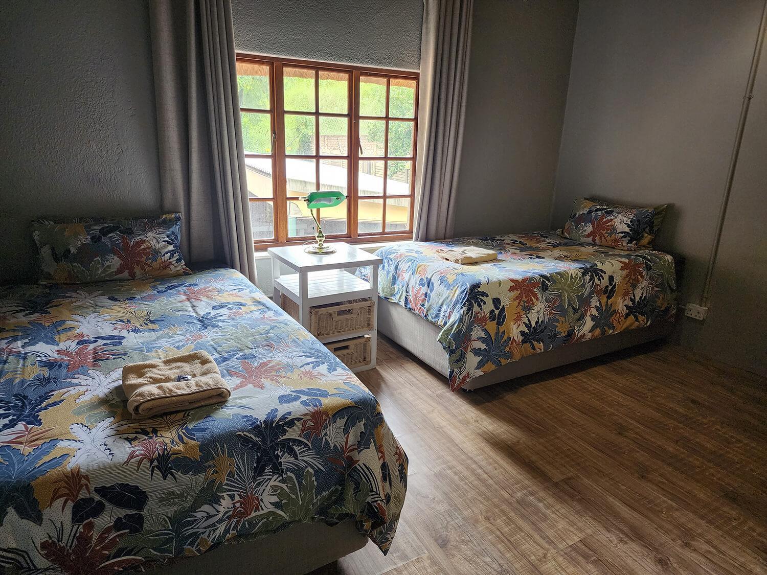 Goodnight Guest Lodge โจฮันเนสเบิร์ก ภายนอก รูปภาพ